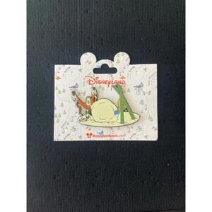 Disneyland Paris goofy ski pin